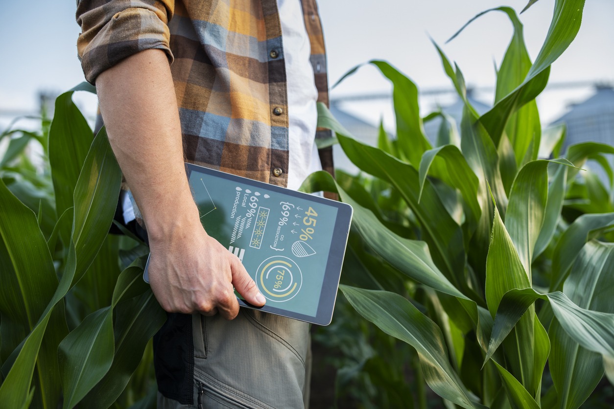 Tendências do agronegócio para 2026 com foco em gestão financeira, tecnologia no campo e digitalização do agro brasileiro.